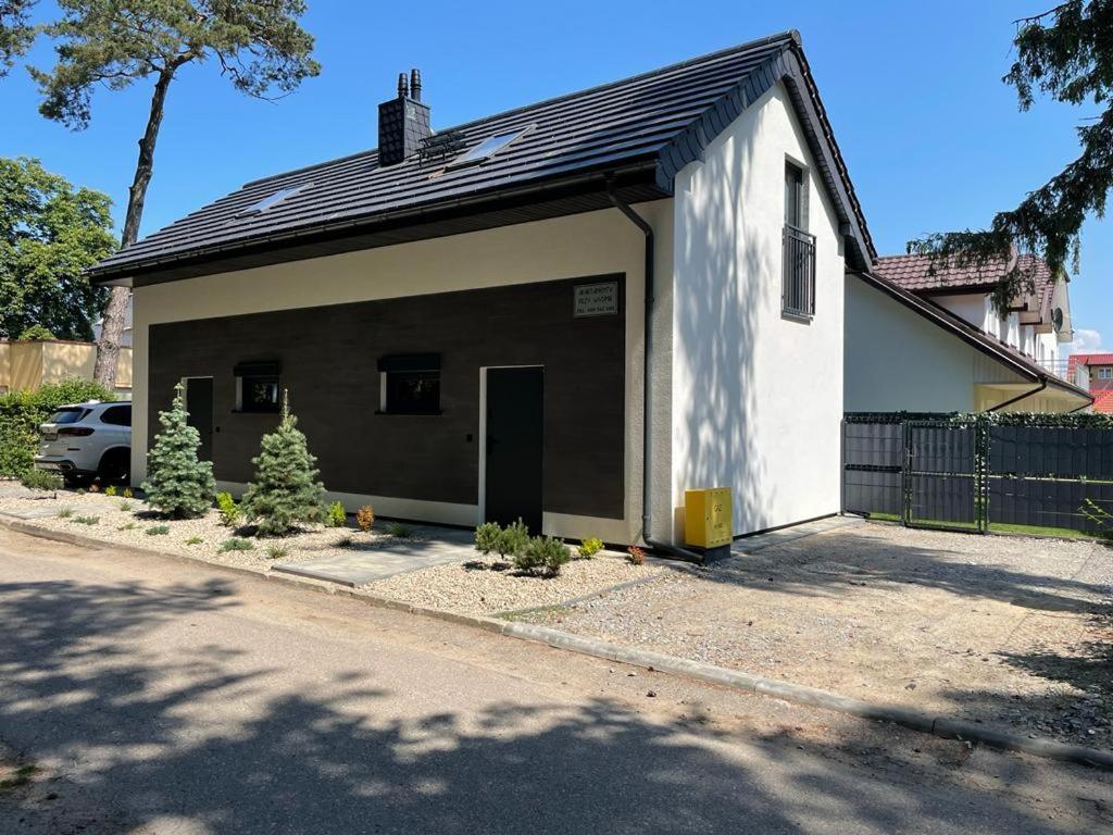 Apartamenty Przy Parku -150M Od Plazy Darlowko Exteriör bild